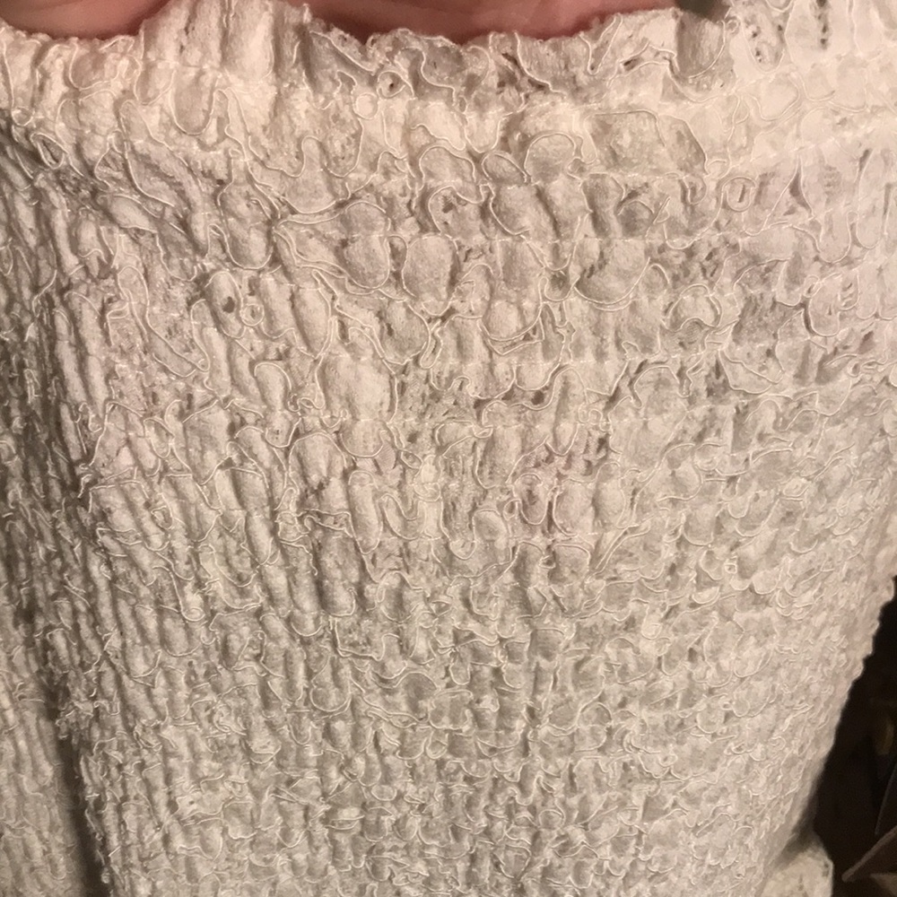Maeve - Picture 6 of 6